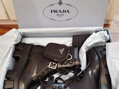 -PRADA普拉达(国金中心店)