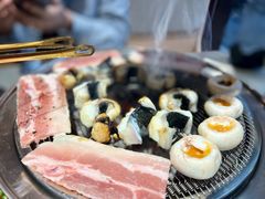 -围炉肉舍•炭烤活鳗•丹东海鲜烤肉(步行街店)