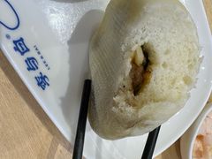 -李与白包子铺(桐梓林店)
