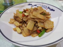 香辣脆笋炒牛肚-雅和生态渔庄·宜城锅巴饭(龙灵山公园店)