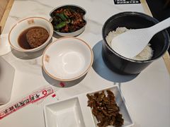 -霸蛮湖南菜·牛肉粉(荣京西街店)