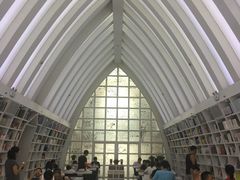 -钟书阁(松江泰晤士小镇店)