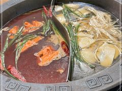 -重庆故事姊妹老火锅(财经学院店)