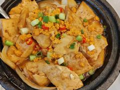 石锅海胆豆腐-品海楼·大连海胆锅贴馆(东港店)