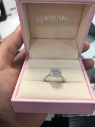 -威德钻石-克拉钻大本营(南京东路店)