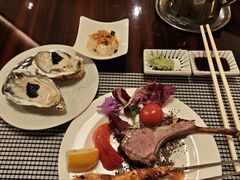 -广州万富希尔顿酒店·感趣自助餐厅·金秋蟹宴生蚝海鲜刺身