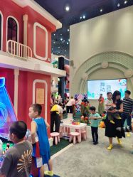 -奈尔宝·儿童乐园·亲子餐厅(华采天地店)