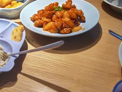 菠萝咕咾肉-蜜桃餐厅·伴山(绿宝广场店)