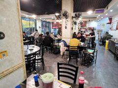 大堂-牛一煲美食(江高店)