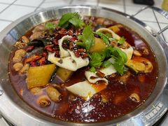 肥肠芋儿鸡（小锅）-晓彭肥肠鸡·泡椒鸡火锅(水木天地店)