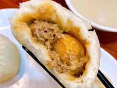 咸蛋黄超人包-老陶包子铺(南大西南村店)