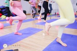 -亚太瑜伽普拉提学院