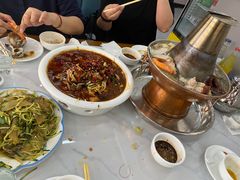 -一口猪海鲜浑锅·东北家常菜