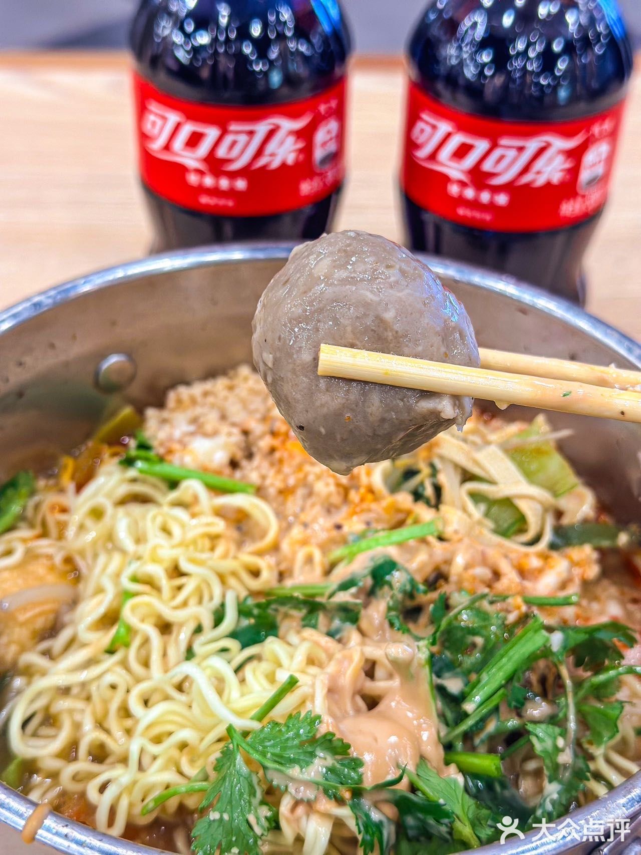 谁能不爱这一口黏黏糊糊的砂锅面？