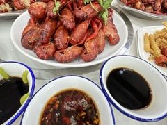 -丹水桥地锅鱼·翘嘴鲌·地方特色全鱼宴(丹江口大坝店)