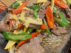 酸木瓜炒牛肉-紫滇源云南生态菜(丹凤街店)