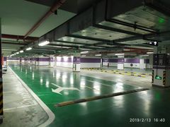 -虹桥火车站-停车场