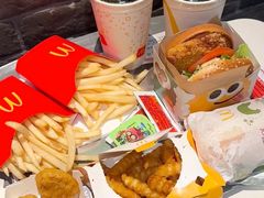 -麦当劳(卫星广场店)