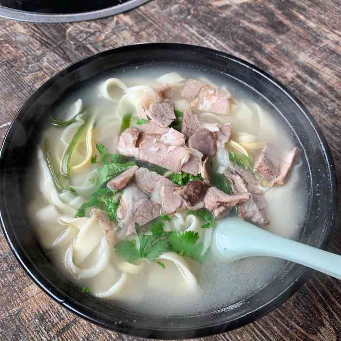 羊汤烩面(九堡三区店)-"来九堡这边办事,就在路边随便找了这家店 .