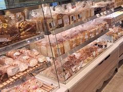 -巴黎贝甜(大宁国际商业广场店)