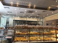 面包甜点陈列柜-BreadTalk面包新语·烘焙蛋糕(海岸城店)