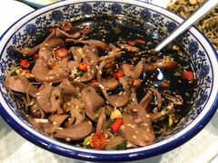 猪腰豆芽-春盛渔府(牛首山店)
