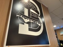 -麦当劳(上海虹桥站30B检票口楼上)