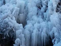 -大平台龙居瀑布旅游区