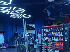 -成杰格斗·拳击·柔术·防身术(建设路店)