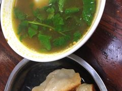 -黄阿姨锅贴大王(万航渡路店)