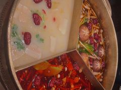 -湊湊火锅·茶憩(打浦桥日月光店)