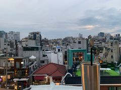 -梨大女人街