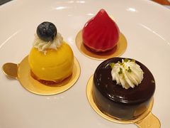 芒果慕斯-济南香格里拉·咖啡泉自助餐厅