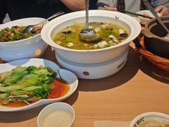 -自己人·宜昌菜(水悦城店)