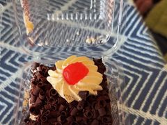 特浓黑森林白脱蛋糕-红宝石·鲜奶小方(昌里店)