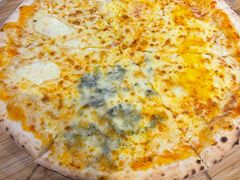 芝士披萨-BISTROFIORE美伊娜(伊犁南路店)