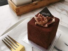 -UNI UNI(环亚凯瑟琳店)