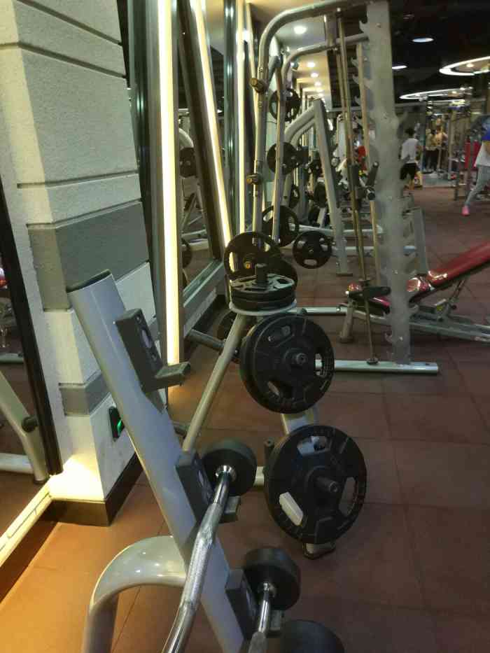 鼎龙健身(万达广场大连开发区店)-"朋友车厂做活动送了一张鼎龙的体验