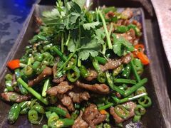 小炒黄牛肉-醉小酒馆·川菜·江湖菜·重庆菜(观音桥旗舰店)