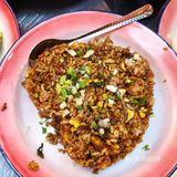 粮道街终于也开了一家海鲜打边炉，店面还挺精致的