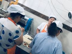 -老西白点心店