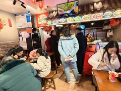 -爆炸头阿姨小四川正宗川味小吃(无任何分店)