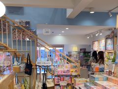 -猫的天空之城概念书店(束河店)
