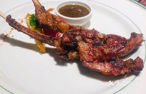 Herb-Roasted Lamb Chops