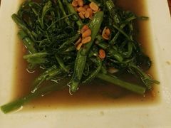 -J Daeng Seafood