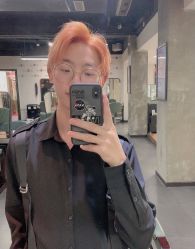 -诗悦发型SALON·圣罗兰店
