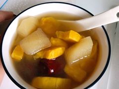 -爱的果实月嫂育婴师(世纪东方店)