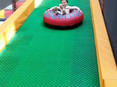 -蒙特利亲子乐园