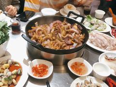 -胡须佬鸡煲四季火锅店(石厦西村直营店)