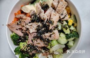 Beef and Chicken Bento Buckwheat Noodles